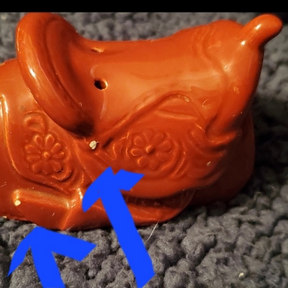 Vintage Western Boots and Saddle Sri Lanka Salt & Pepper Shakers - Picture 9 of 9